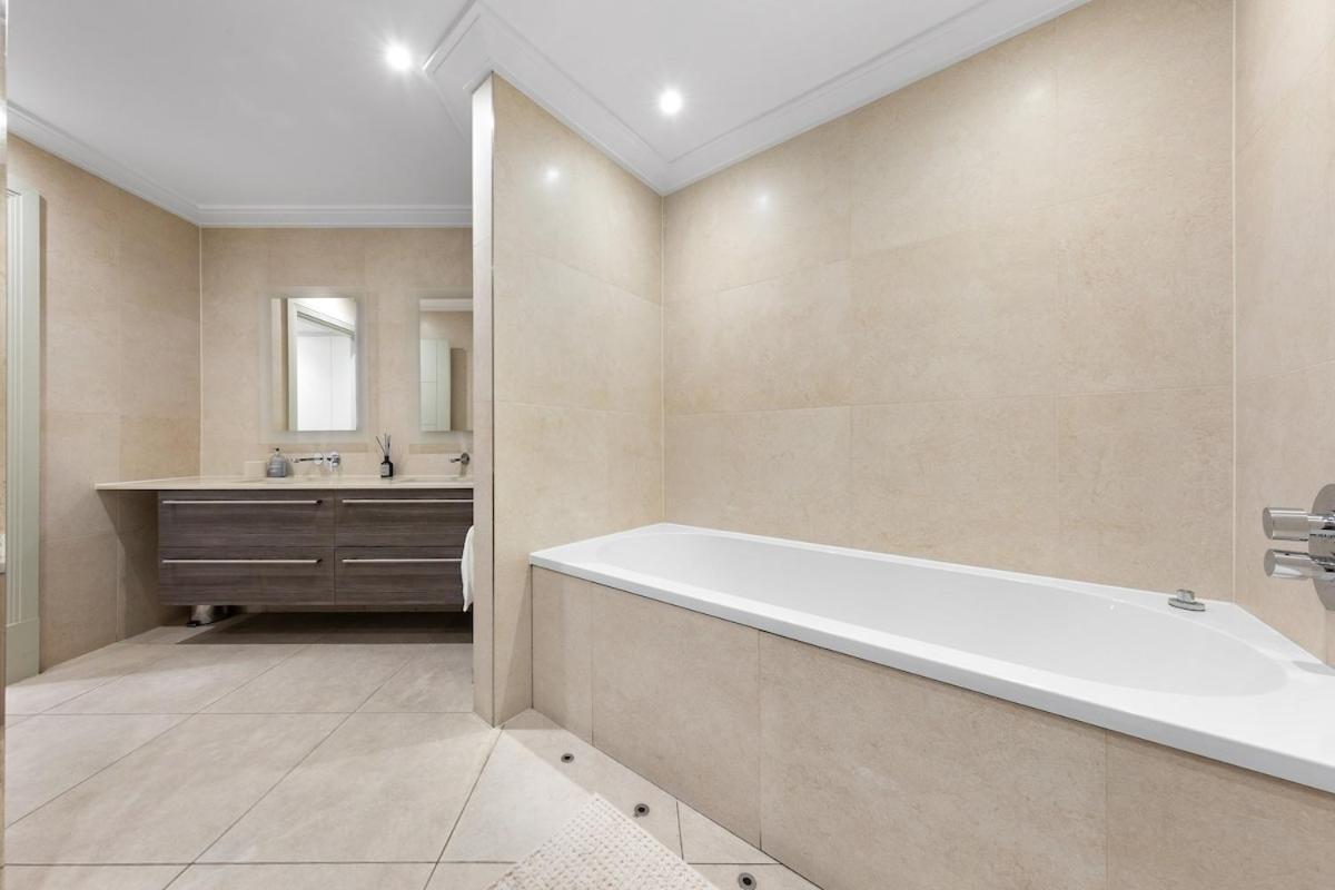 The Park Lane Luxury 3bedroom Sleeps 10 Pl3b Londen